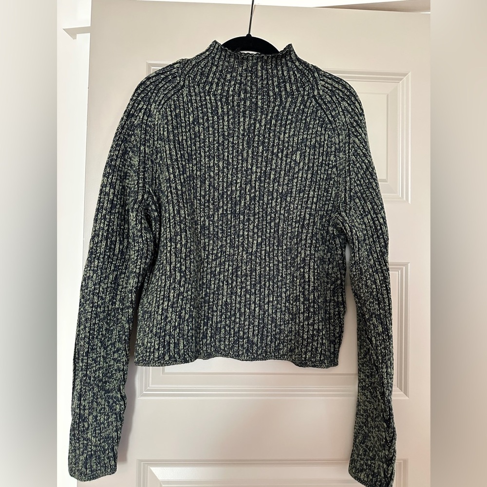 Lululemon Cashmere/Merino wool-blend sweater - Women’s size 6 (medium) - NWOT